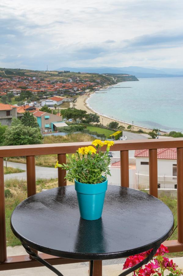 Tavani Villas Nea Roda Buitenkant foto